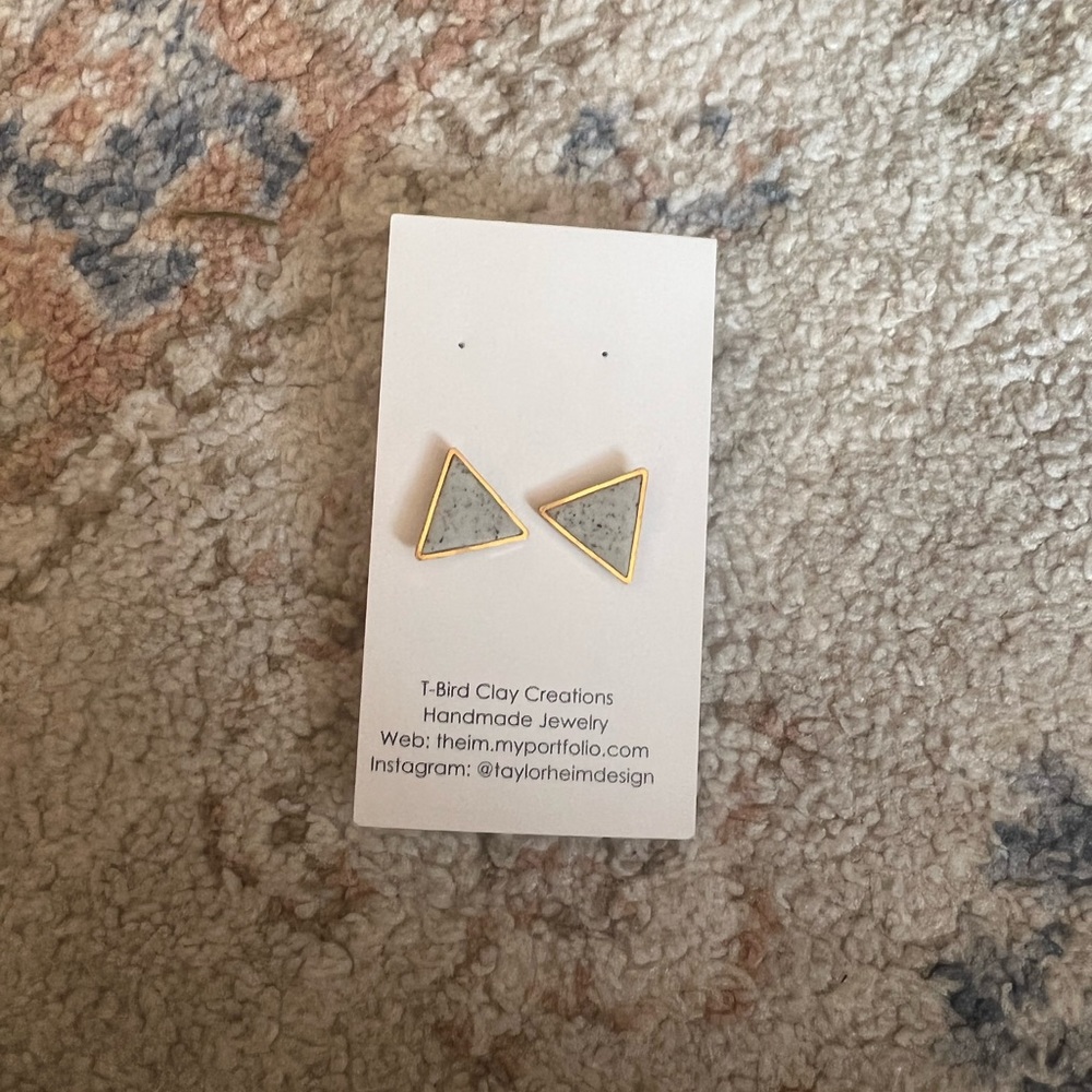 NWT geometric stud earrings